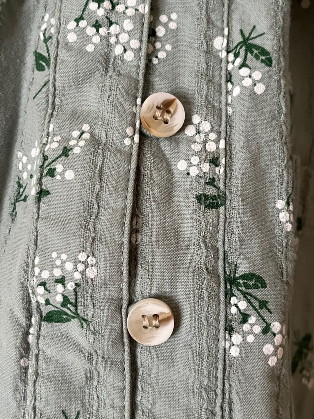 Ecowish Sage Green Floral Puff-Sleeve Button Front Blouse - Picture 8 of 16